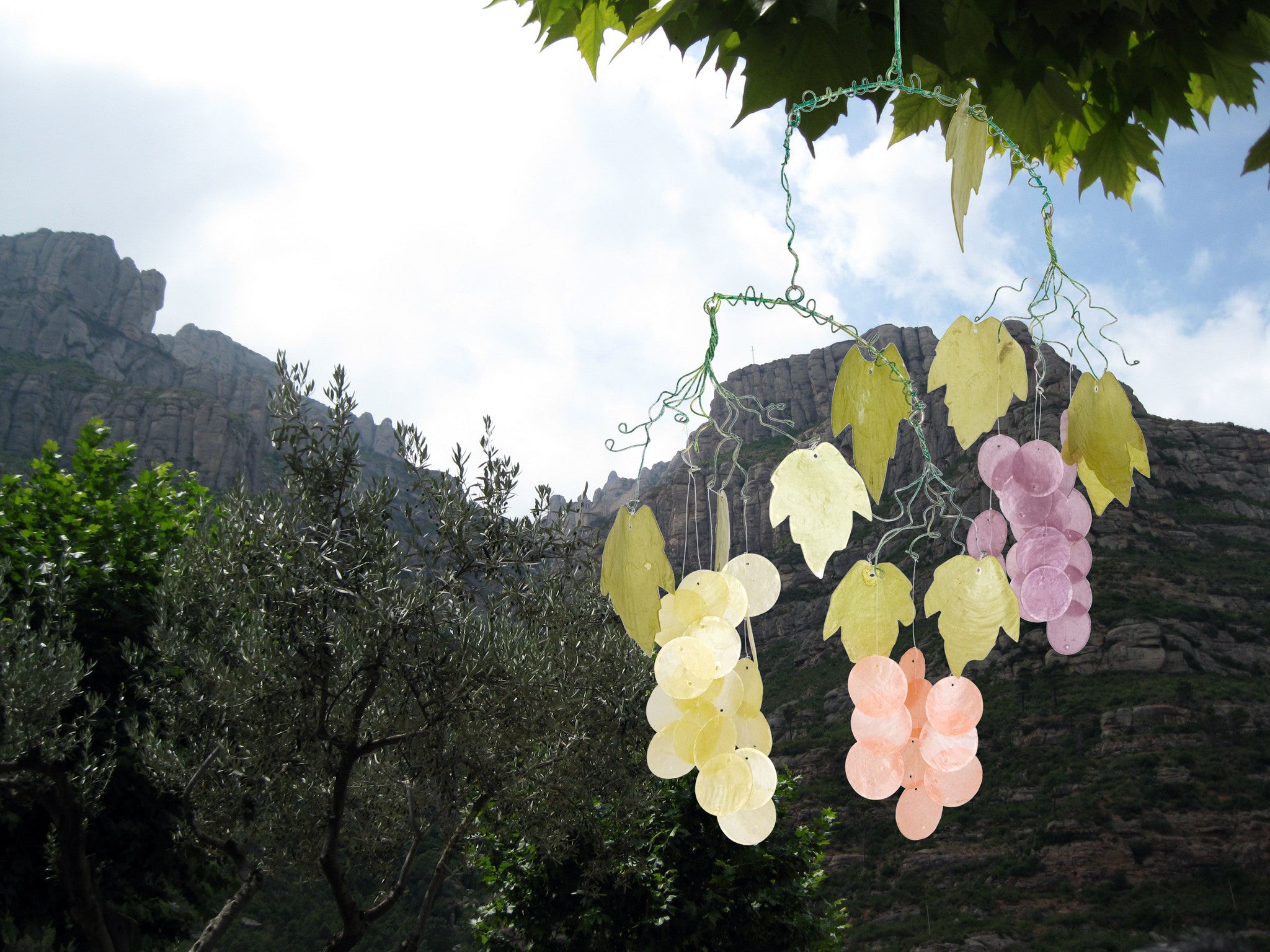 Woodstock Grapes Capiz Chime C720