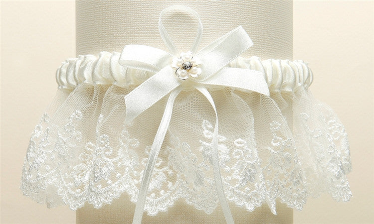Embroidered Ivory Lace Scalloped Garter with Brushed Silver Flower 3766G