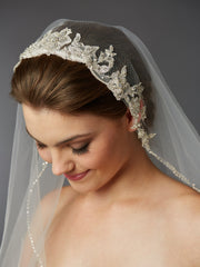1-Layer Fingertip Bridal Veil with Embroidered Silver Lace Applique Headpiece 4421V-I-S