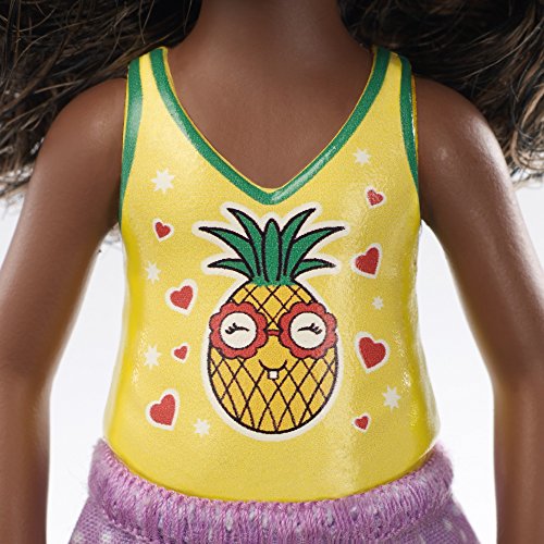 Barbie Club Chelsea Doll, 6-Inch, with Curly Brunette Hair Wearing Pineapple Top, for 3 to 7 Year Olds