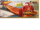 Hot Wheels Racing Alley Fan-Favorite Race Tracks Super 6-Lane Raceway DYT87