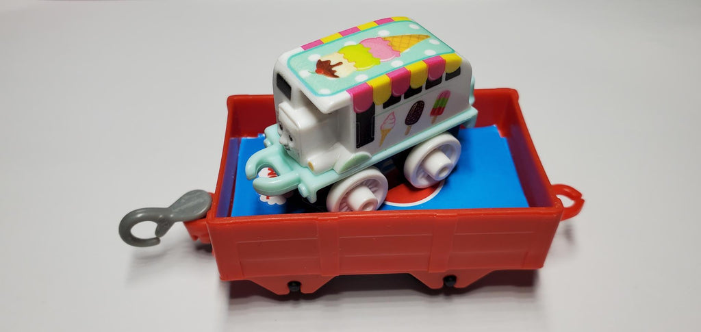 Thomas the Train Minis with Cargo Wagon - GHM63 - Ice Cream Bertie