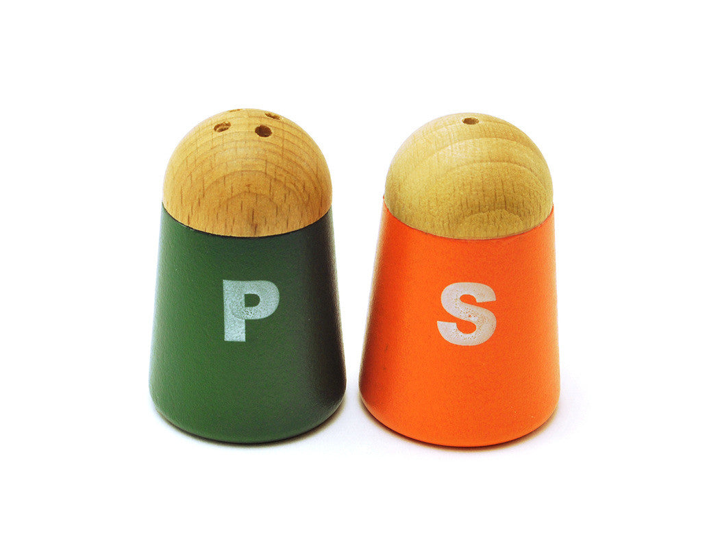 Woody Puddy Kitchen - Salt and Pepper Shakers U05-0035 by Woody Puddy